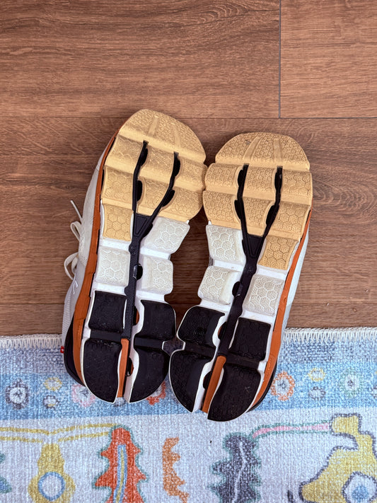 On Clouds 10 Sneakers