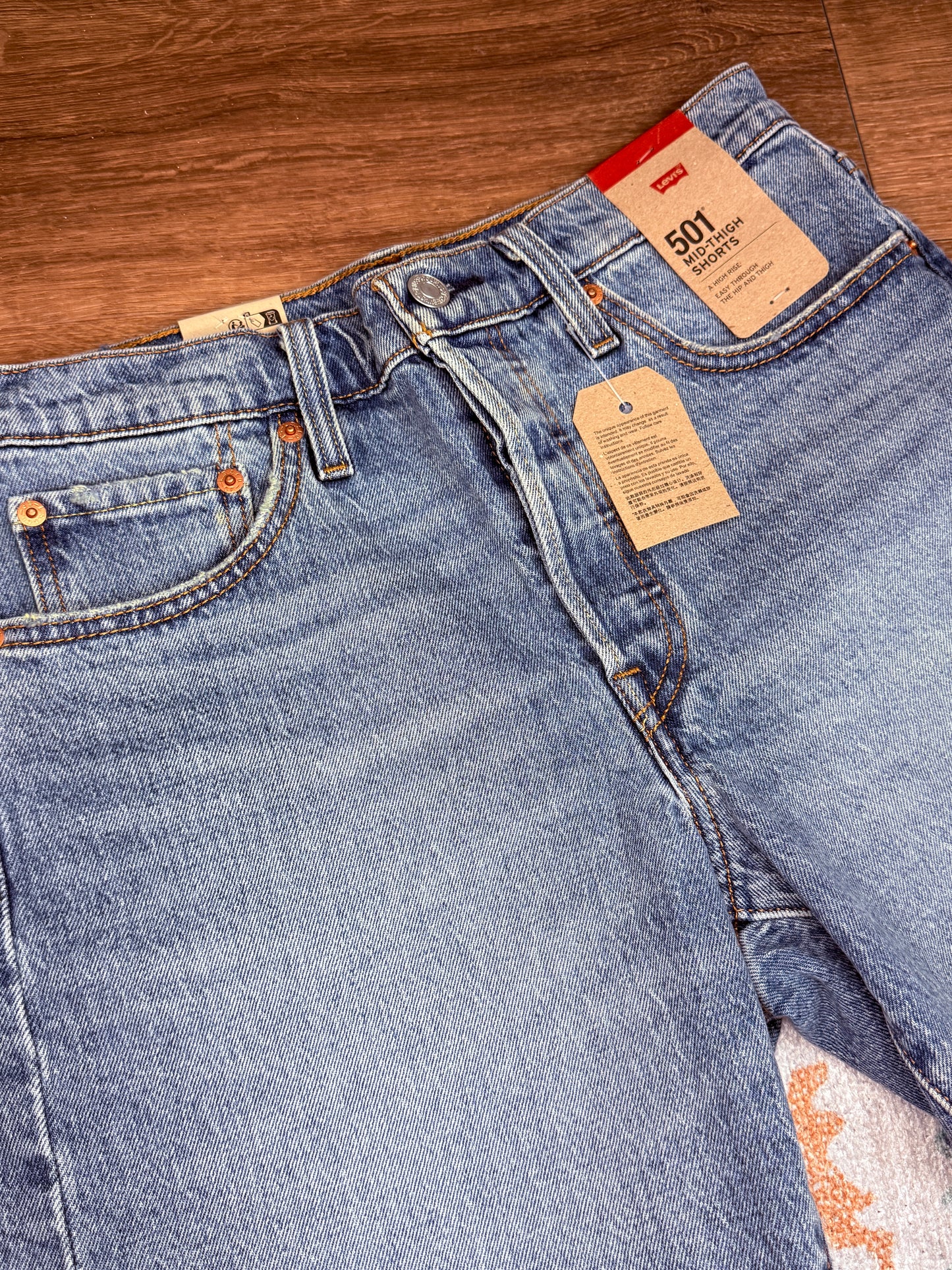 Levi's 28 Shorts