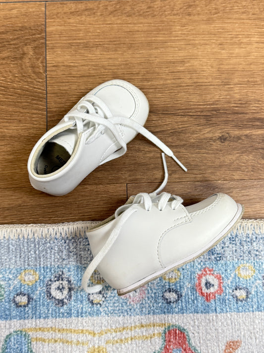 Footnotes 3 Seraph Walking Shoe