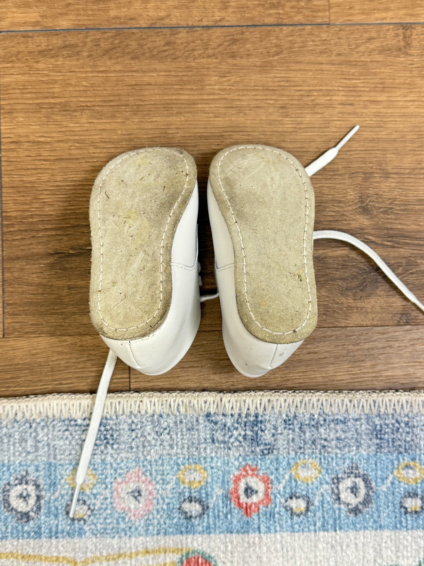 Footnotes 3 Seraph Walking Shoe